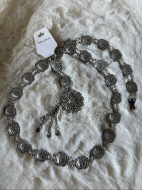 Silver Floral Medallion Linked Belt